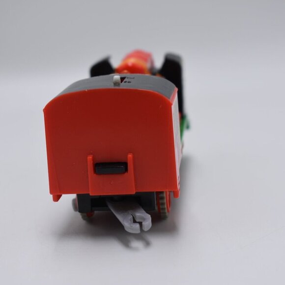 Thomas & Friends TrackMaster Yong Bao The Hero Motorized Train Engine 2013 - Picture 7 of 8